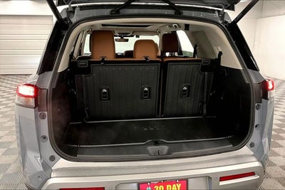 2025 Nissan Pathfinder Platinum 4WD - Black Appearance, Lighting, Cargo Pkgs