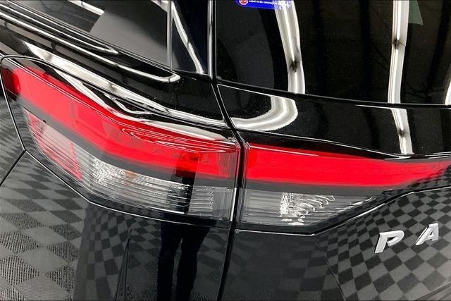 2025 Nissan Pathfinder Platinum 4WD - Lighting and Cargo Packages