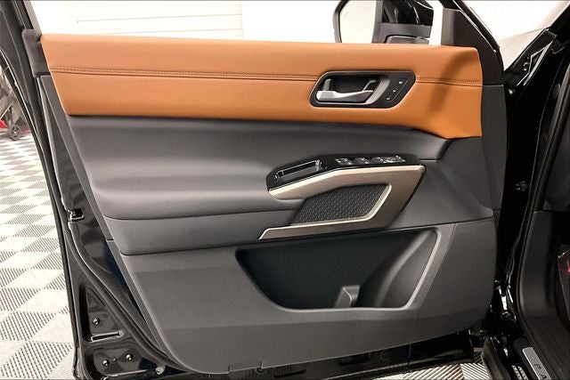 2025 Nissan Pathfinder Platinum 4WD - Lighting and Cargo Packages