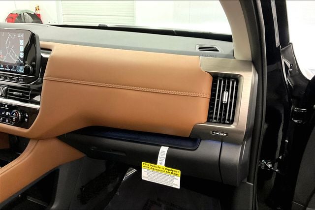 2025 Nissan Pathfinder Platinum 4WD - Lighting and Cargo Packages