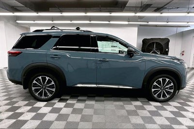 2026 Nissan Pathfinder Platinum 4WD