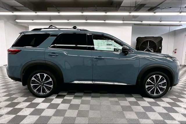 2026 Nissan Pathfinder Platinum 4WD