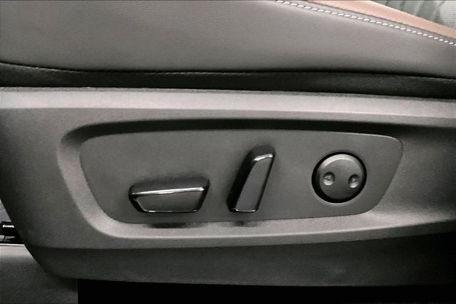 2026 Nissan Pathfinder Platinum 4WD