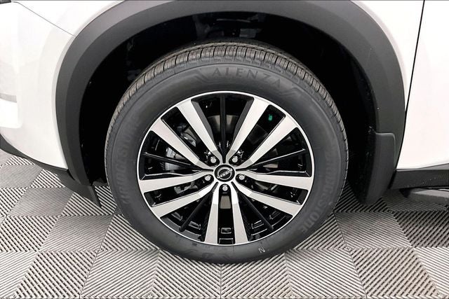 2025 Nissan Pathfinder Platinum 4WD - Black Appearance, Lighting, Cargo Pkgs