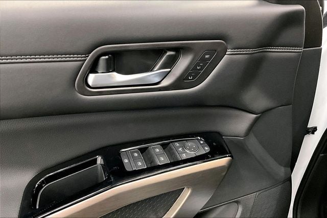 2025 Nissan Pathfinder Platinum 4WD - Black Appearance, Lighting, Cargo Pkgs