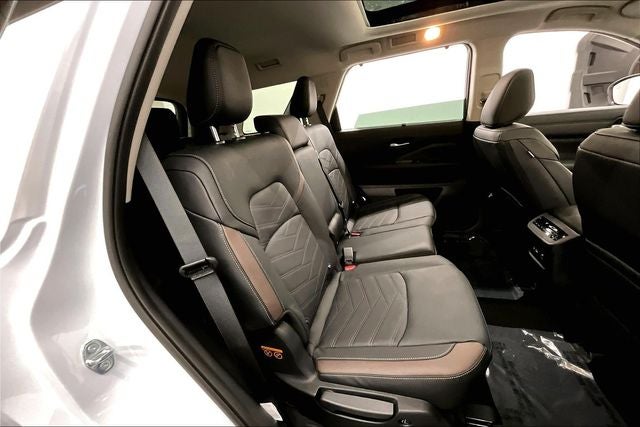 2025 Nissan Pathfinder Platinum 4WD - Black Appearance, Lighting, Cargo Pkgs