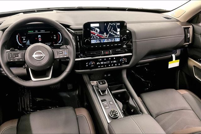 2025 Nissan Pathfinder Platinum 4WD - Black Appearance, Lighting, Cargo Pkgs