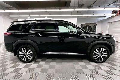 2023 Nissan Pathfinder Platinum 4x4-Pano Roof-Adaptive Cruise-Htd/Cooled Leather