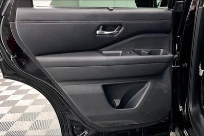 2023 Nissan Pathfinder Platinum 4x4-Pano Roof-Adaptive Cruise-Htd/Cooled Leather