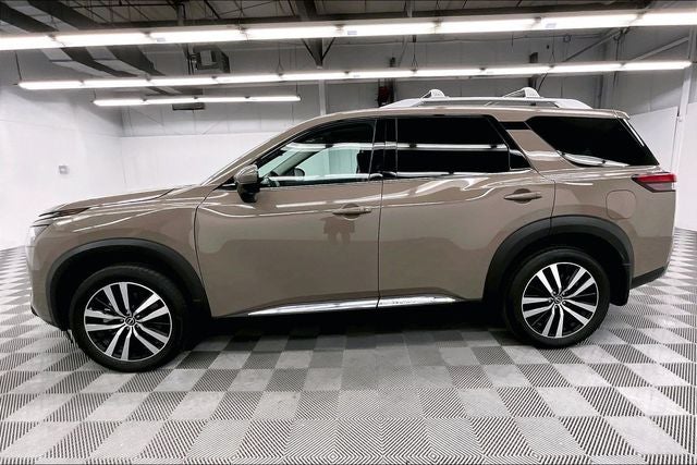 2025 Nissan Pathfinder Platinum 4x4-Pano Roof-Adaptive Cruise-Htd/Cooled Leather