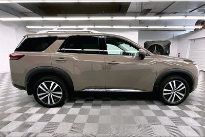 2025 Nissan Pathfinder Platinum 4x4-Pano Roof-Adaptive Cruise-Htd/Cooled Leather