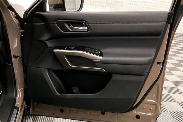 2025 Nissan Pathfinder Platinum 4x4-Pano Roof-Adaptive Cruise-Htd/Cooled Leather