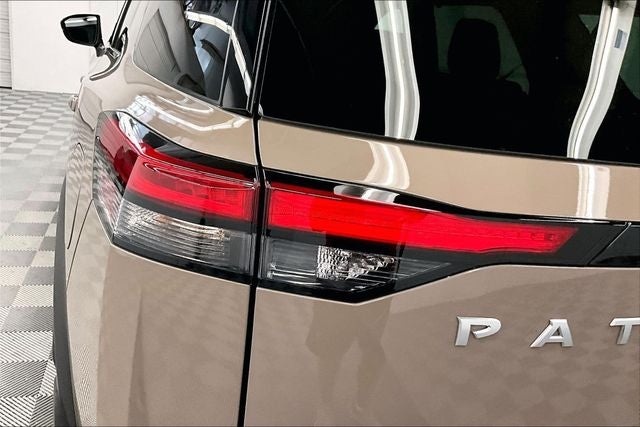 2025 Nissan Pathfinder Platinum 4x4-Pano Roof-Adaptive Cruise-Htd/Cooled Leather