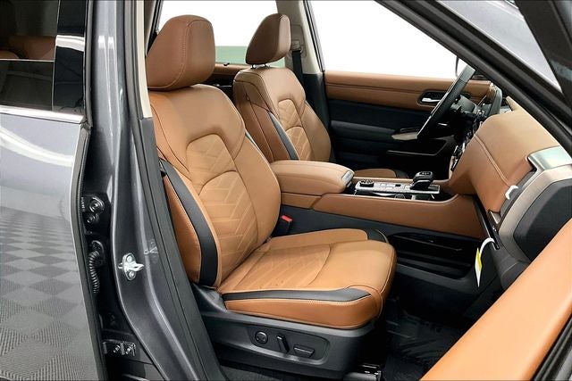 2025 Nissan Pathfinder Platinum 4WD - Cargo Package