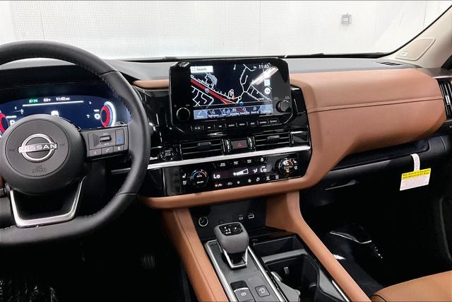 2025 Nissan Pathfinder Platinum 4WD - Cargo Package