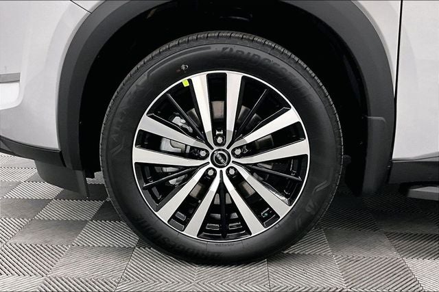 2025 Nissan Pathfinder Platinum 4WD - Black Appearance, Lighting, Cargo Pkgs