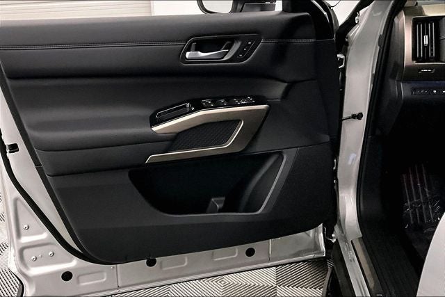 2025 Nissan Pathfinder Platinum 4WD - Black Appearance, Lighting, Cargo Pkgs