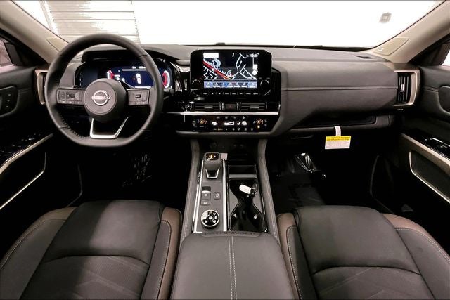 2025 Nissan Pathfinder Platinum 4WD - Black Appearance, Lighting, Cargo Pkgs