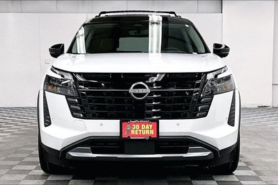 2026 Nissan Pathfinder Platinum 4WD - Accent, Captain Chairs, Cargo Pkgs