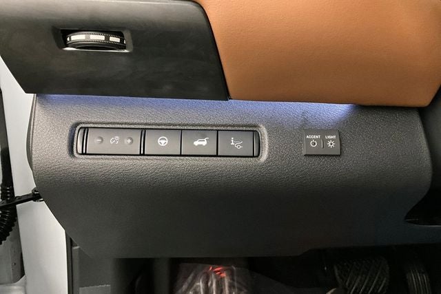 2026 Nissan Pathfinder Platinum 4WD - Accent, Captain Chairs, Cargo Pkgs