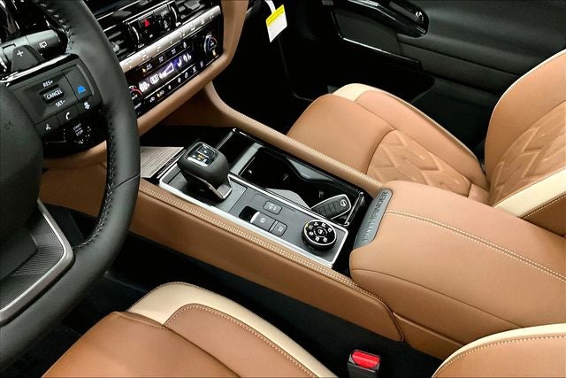 2026 Nissan Pathfinder Platinum 4WD - Accent, Captain Chairs, Cargo Pkgs