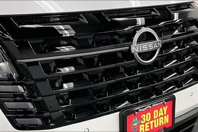 2026 Nissan Pathfinder Platinum 4WD - Accent, Captain Chairs, Cargo Pkgs