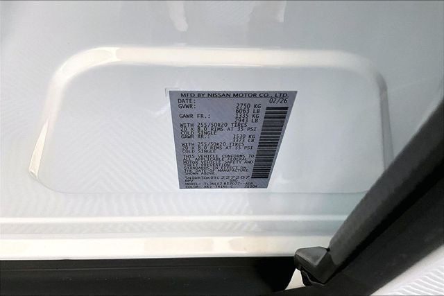 2026 Nissan Pathfinder Platinum 4WD - Accent, Captain Chairs, Cargo Pkgs