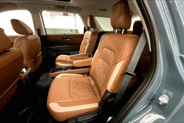 2026 Nissan Pathfinder Platinum 4WD - Captain Chairs, Lighting, Cargo Pkgs
