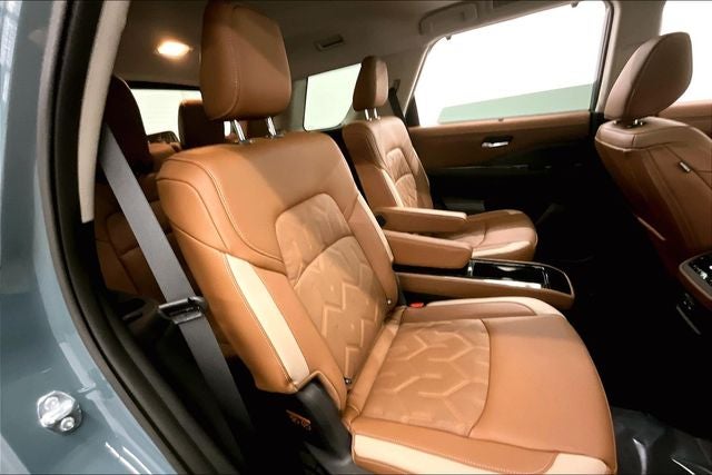 2026 Nissan Pathfinder Platinum 4WD - Captain Chairs, Lighting, Cargo Pkgs