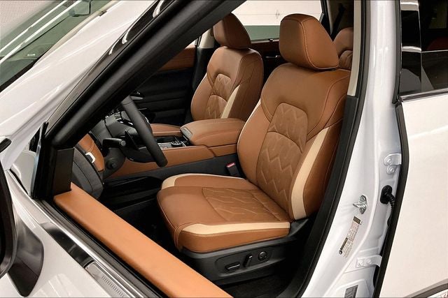 2026 Nissan Pathfinder Platinum 4WD - Captain Chairs, Accent, Cargo, Lighting Pkgs