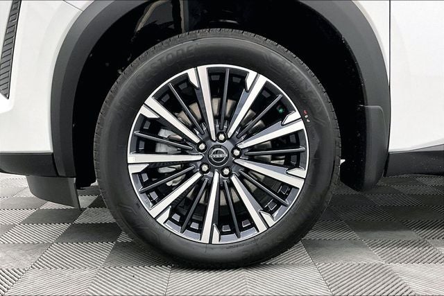 2026 Nissan Pathfinder Platinum 4WD - Captain Chairs, Accent, Cargo, Lighting Pkgs