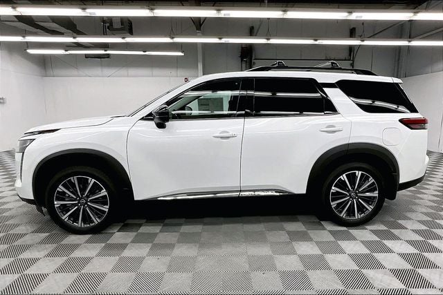 2026 Nissan Pathfinder Platinum 4WD - Captain Chairs, Accent, Cargo, Lighting Pkgs