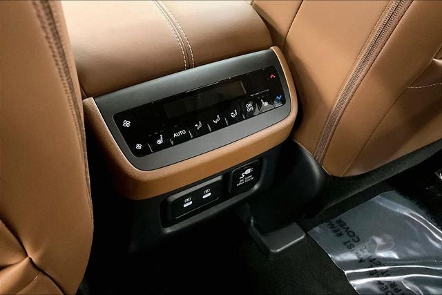2026 Nissan Pathfinder Platinum 4WD - Captain Chairs, Accent, Cargo, Lighting Pkgs