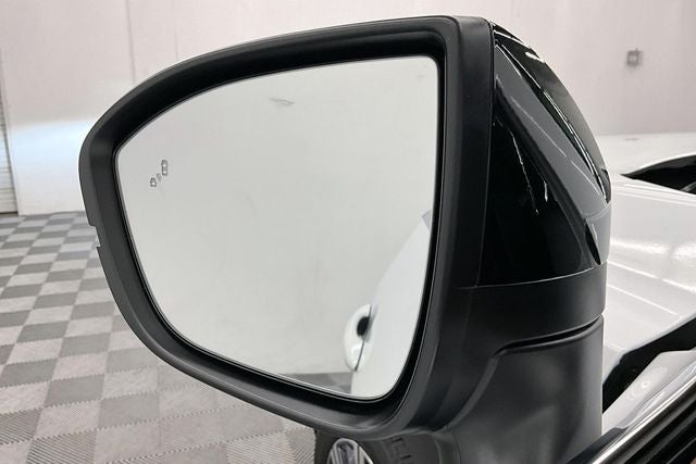 2026 Nissan Pathfinder Platinum 4WD - Captain Chairs, Accent, Cargo, Lighting Pkgs