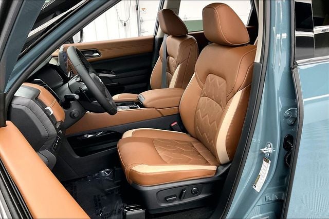 2026 Nissan Pathfinder Platinum 4WD - Captain Chairs, Accent, Lighting, Cargo Pkgs