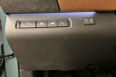 2026 Nissan Pathfinder Platinum 4WD - Captain Chairs, Accent, Lighting, Cargo Pkgs