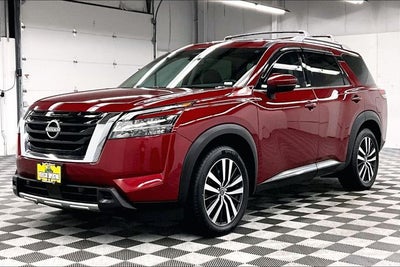 2023 Nissan Pathfinder Platinum