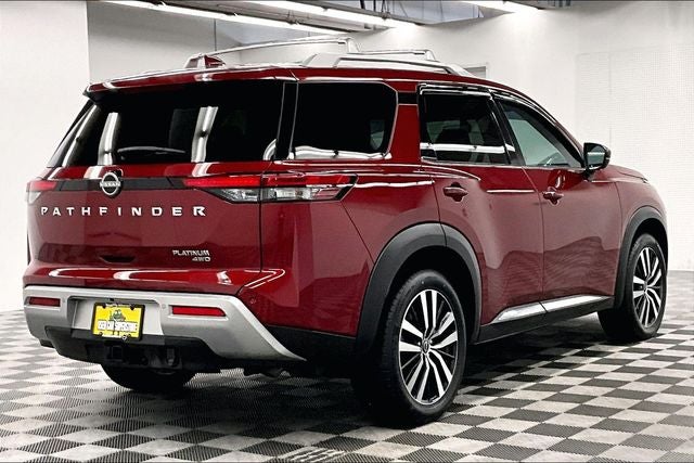 2023 Nissan Pathfinder Platinum