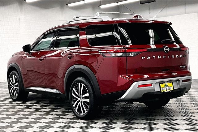 2023 Nissan Pathfinder Platinum