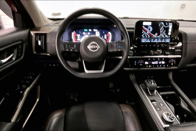 2023 Nissan Pathfinder Platinum