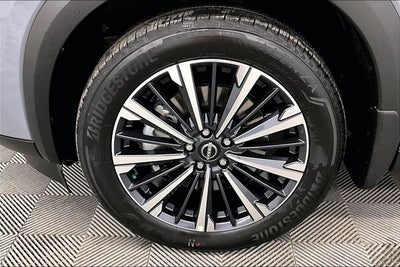 2026 Nissan Pathfinder Platinum 4WD - Captain Chairs and Cargo Packages