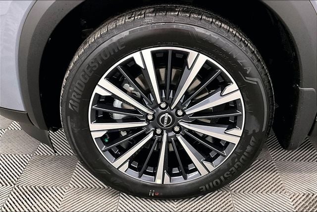 2026 Nissan Pathfinder Platinum 4WD - Captain Chairs and Cargo Packages