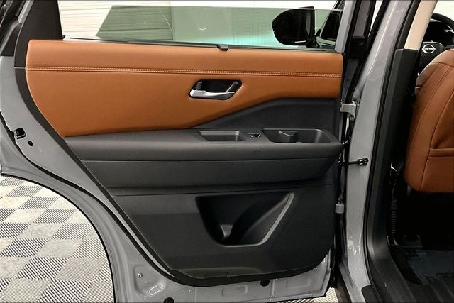 2026 Nissan Pathfinder Platinum 4WD - Captain Chairs and Cargo Packages