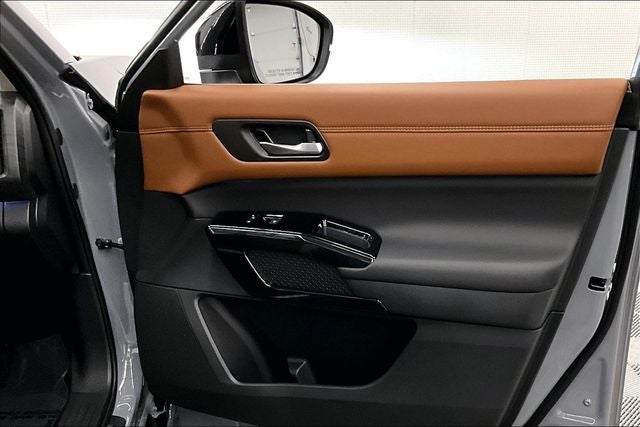 2026 Nissan Pathfinder Platinum 4WD - Captain Chairs and Cargo Packages