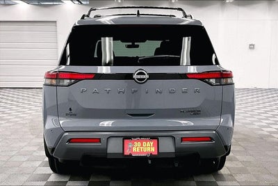 2026 Nissan Pathfinder Platinum 4WD - Captain Chairs and Cargo Packages