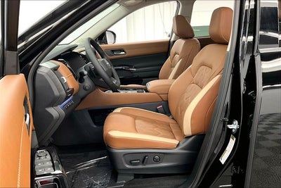 2026 Nissan Pathfinder Platinum 4WD - Captain Chairs and Cargo Pkgs