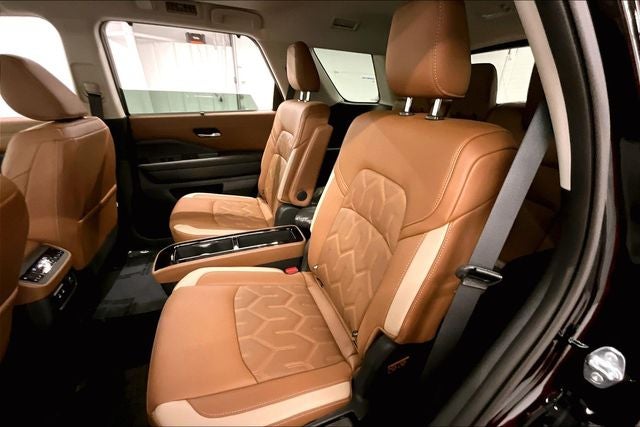 2026 Nissan Pathfinder Platinum 4WD - Captain Chairs and Cargo Pkgs