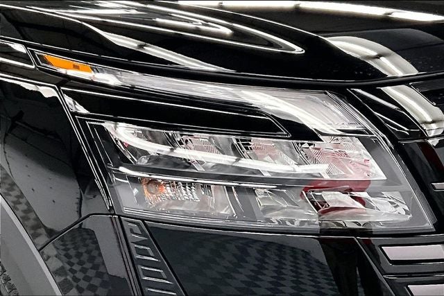 2026 Nissan Pathfinder Platinum 4WD - Captain Chairs and Cargo Pkgs