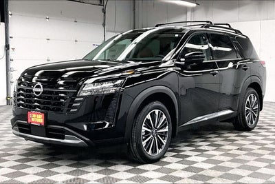 2026 Nissan Pathfinder Platinum 4WD - Captain Chairs and Cargo Pkgs