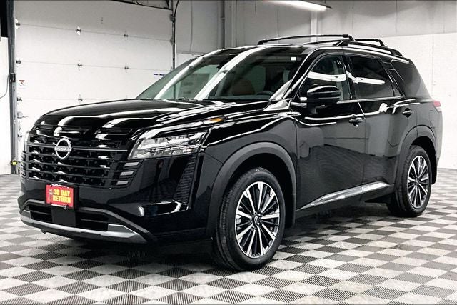 2026 Nissan Pathfinder Platinum 4WD - Captain Chairs and Cargo Pkgs